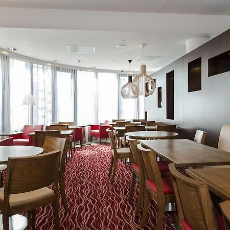 Hampton By Hilton Amsterdam Airport Schiphol 4*