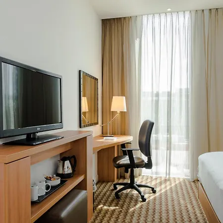 Hampton By Hilton Amsterdam Airport Schiphol 4*