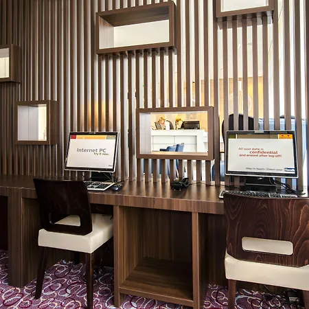 Hampton By Hilton Amsterdam Airport Schiphol מלון 4*
