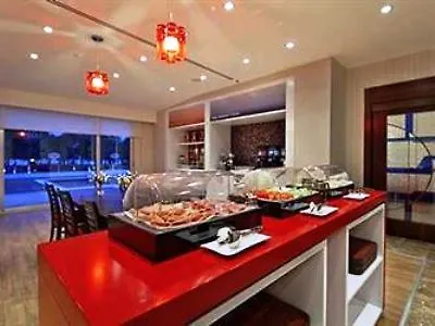 Hampton By Hilton Amsterdam Airport Schiphol מלון 4*