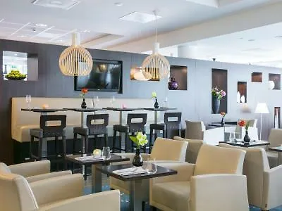 Hampton By Hilton Amsterdam Airport Schiphol מלון
