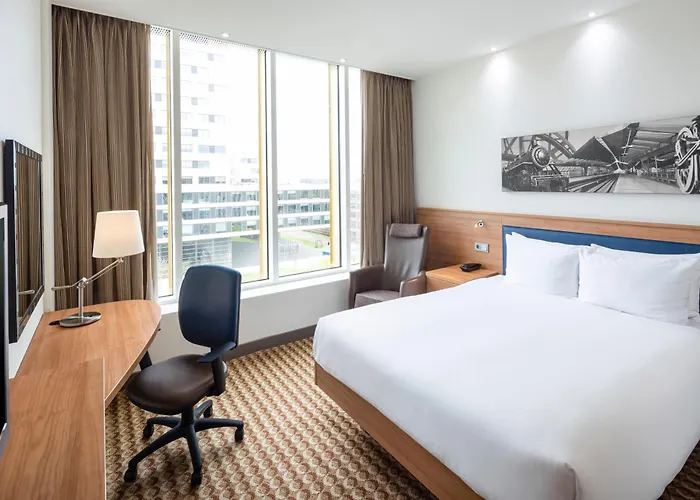 Hampton By Hilton Amsterdam Airport Schiphol 4*