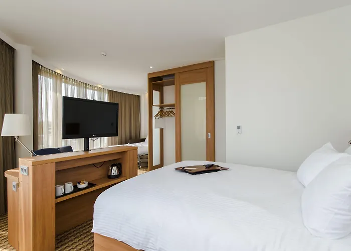 Hotel Hampton By Hilton Amsterdam Airport Schiphol 4*