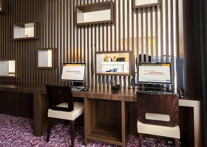 Hampton By Hilton Amsterdam Airport Schiphol Hotel 4*